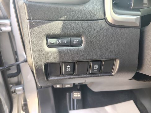 Used 2020 Nissan Murano SV image 22