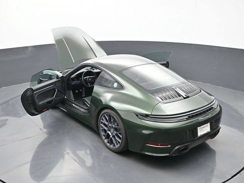 Certified 2026 Porsche 911 Carrera T RWD image 24