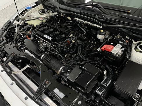 Used 2017 Honda Civic Sport image 25