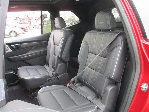 New 2026 Buick Enclave Avenir w/ Super Cruise Package image 11