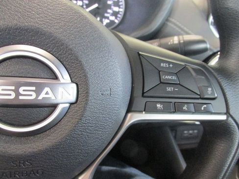 Used 2024 Nissan Sentra SV image 17