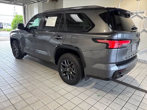 Used 2026 Toyota Sequoia Platinum AWD/4WD image 3