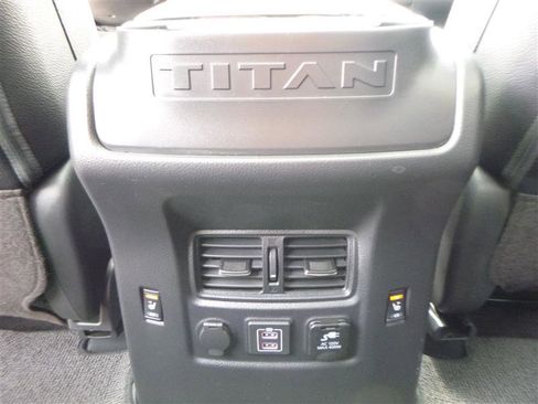 Used 2024 Nissan Titan PRO-4X w/ Pro-4x Convenience Package image 19