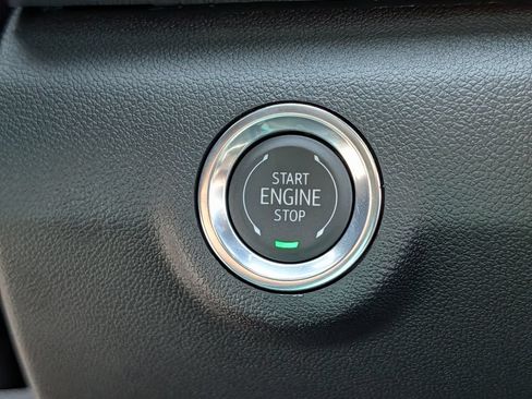 New 2027 GMC Terrain Elevation w/ Technology Package II FWD image 17