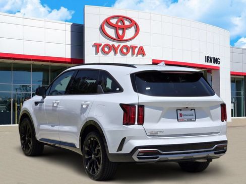Used 2023 Kia Sorento SX FWD image 3