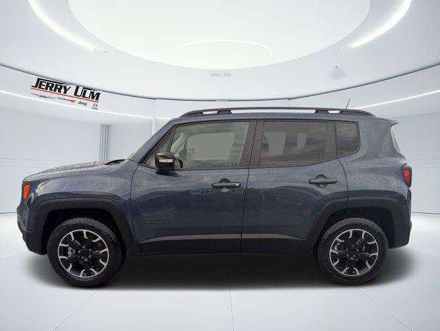 Certified 2023 Jeep Renegade Latitude w/ Sun/Sound Group AWD/4WD image 6