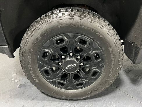 Used 2022 Chevrolet Silverado 2500 LTZ w/ LTZ Plus Package image 8