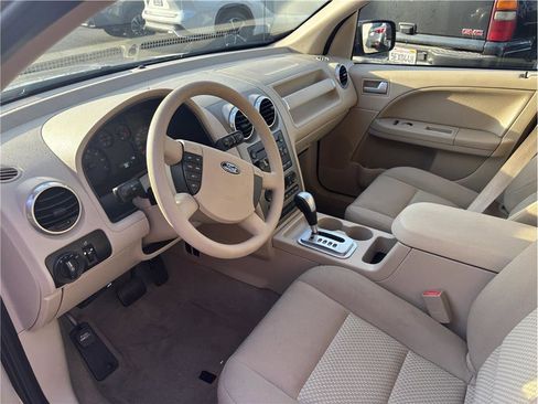 Used 2005 Ford Freestyle SE image 11