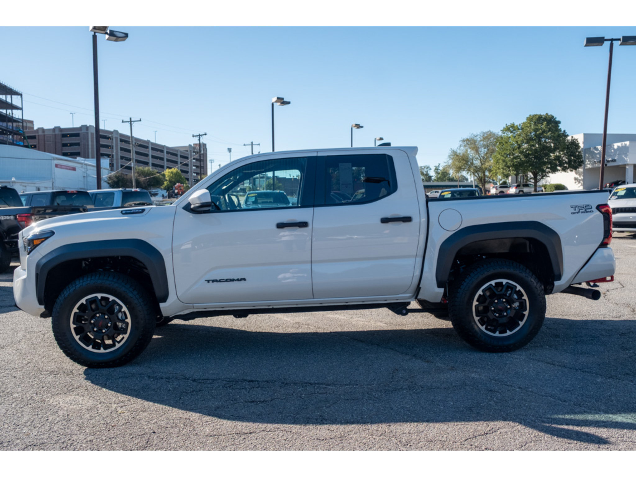Used 2024 Toyota Tacoma TRD Off-Road AWD/4WD image 5