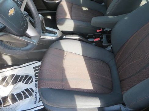 Used 2016 Chevrolet Sonic LT image 21