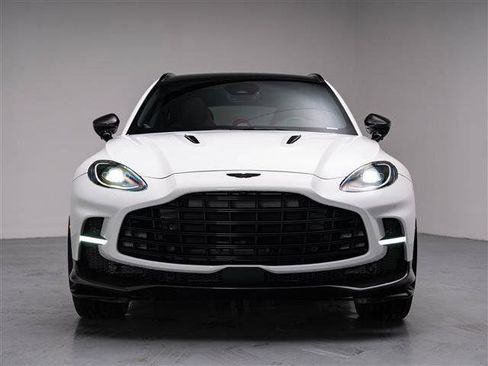Used 2025 Aston Martin DBX 707 image 7