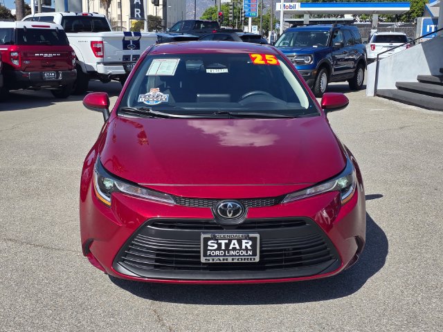 Used 2025 Toyota Corolla LE FWD image 2