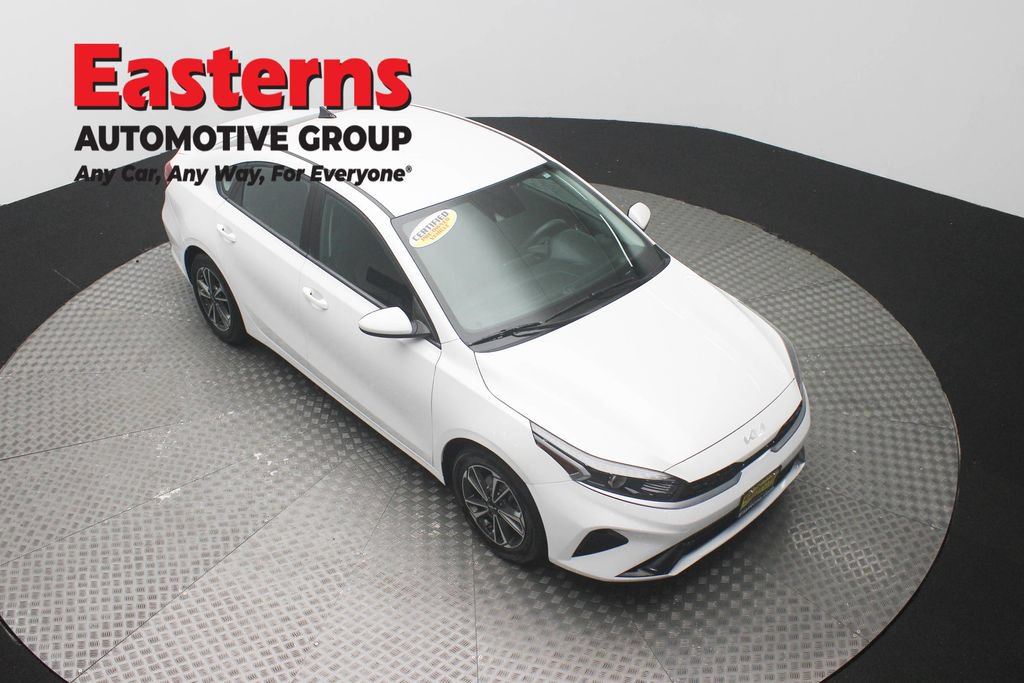 Used 2023 Kia Forte LXS FWD image 4