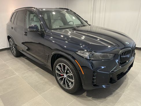 New 2026 BMW X5 xDrive40i w/ M Sport Package AWD/4WD image 3