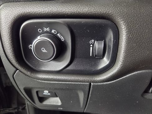 Used 2023 RAM 1500 Big Horn RWD image 18