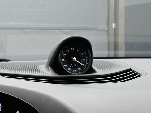 Used 2022 Porsche Taycan GTS image 12