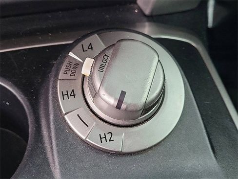 Used 2021 Toyota 4Runner SR5 Premium image 19