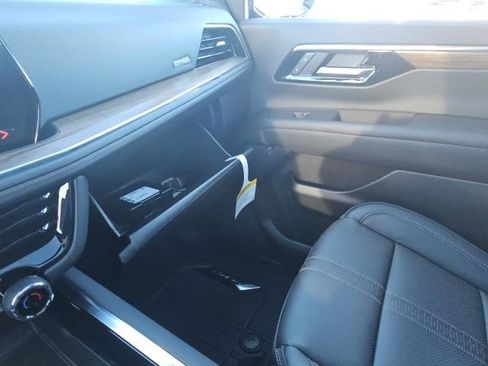 New 2026 Chevrolet Suburban High Country image 56