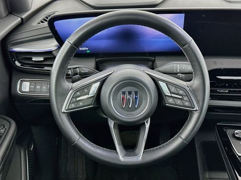 Used 2025 Buick Enclave Preferred FWD image 18
