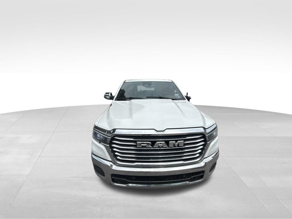 Used 2025 RAM 1500 Laramie AWD/4WD image 9