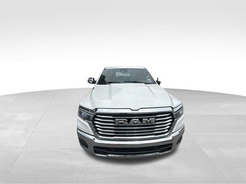 Used 2025 RAM 1500 Laramie AWD/4WD image 9