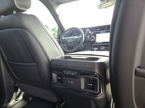 Used 2025 GMC Sierra 2500 AT4X image 29