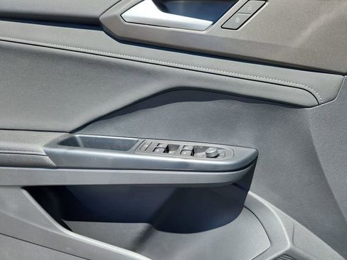 New 2026 Volkswagen Taos SE AWD/4WD image 6