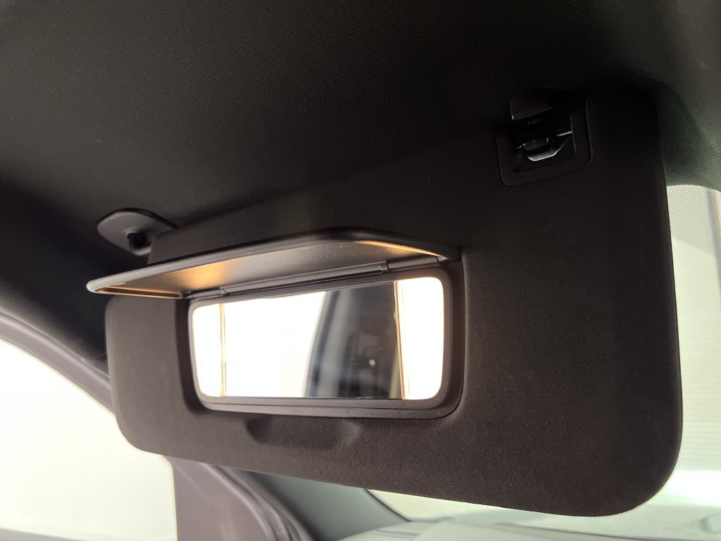 Used 2025 GMC Yukon XL Denali RWD image 72