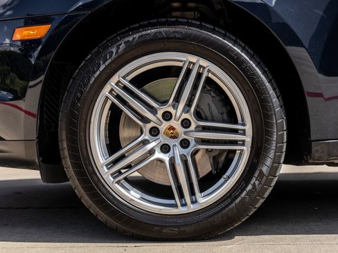 Certified 2020 Porsche Macan S AWD/4WD image 15