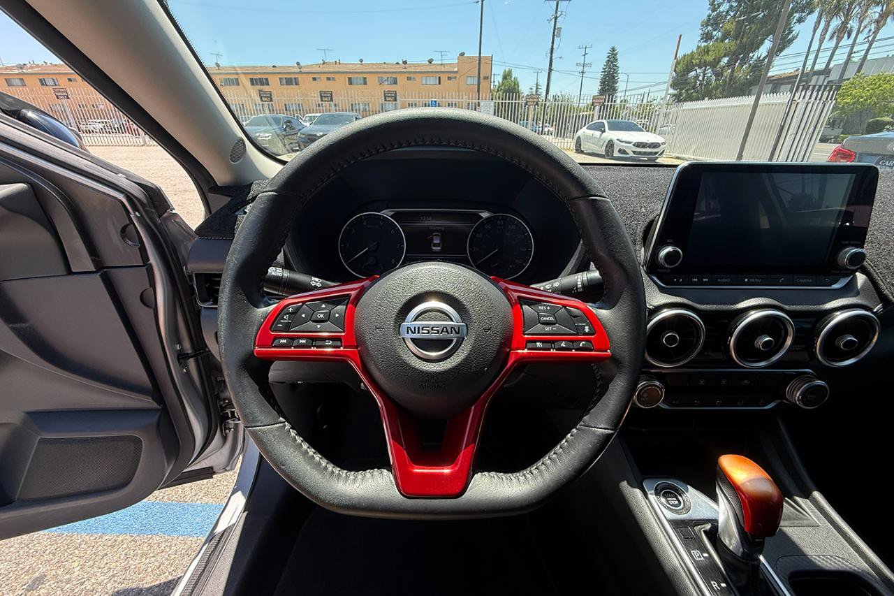 Used 2022 Nissan Sentra SV FWD image 11