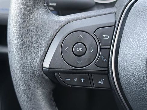 Used 2022 Toyota RAV4 SE image 17