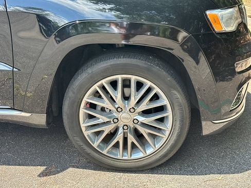 Used 2018 Jeep Grand Cherokee Summit AWD/4WD image 14