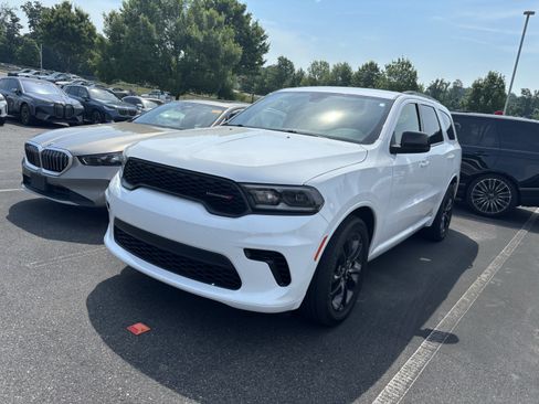 Used 2025 Dodge Durango GT w/ Blacktop Package RWD image 12