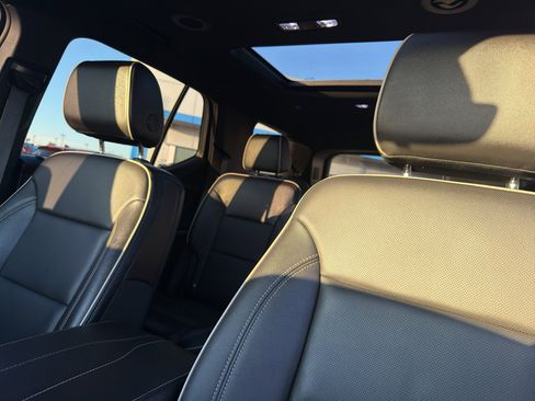 Certified 2023 Chevrolet Traverse Premier image 28