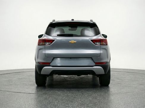 Used 2025 Chevrolet TrailBlazer LT FWD image 7