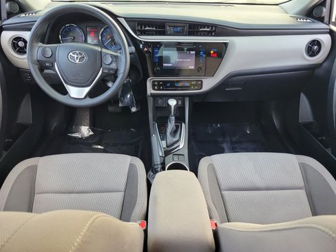 Used 2019 Toyota Corolla LE image 28