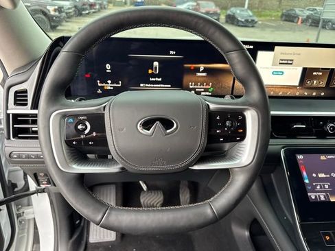 Used 2025 INFINITI QX80 Sensory image 20
