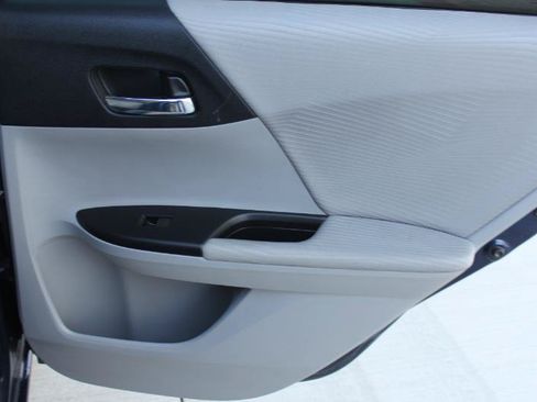 Used 2015 Honda Accord LX image 15