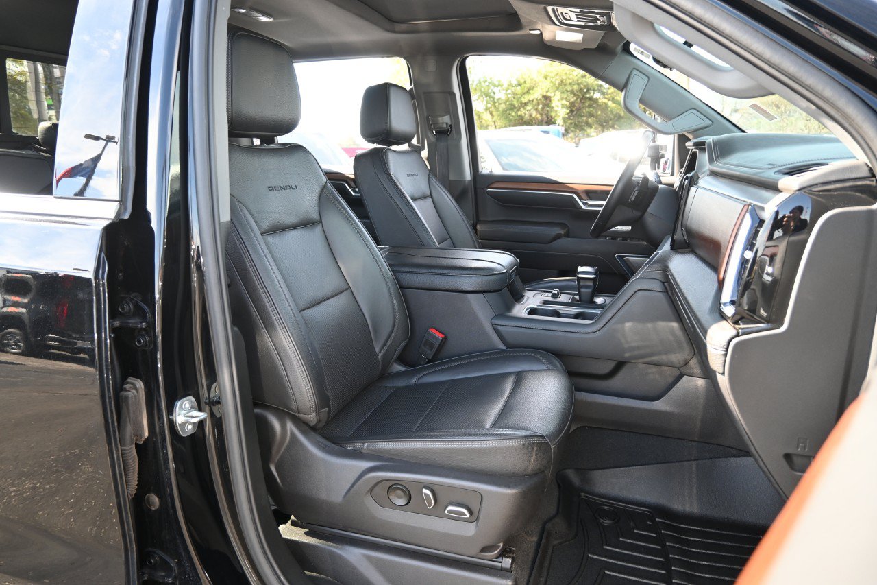 Used 2023 GMC Sierra 1500 Denali w/ Technology Package AWD/4WD image 25