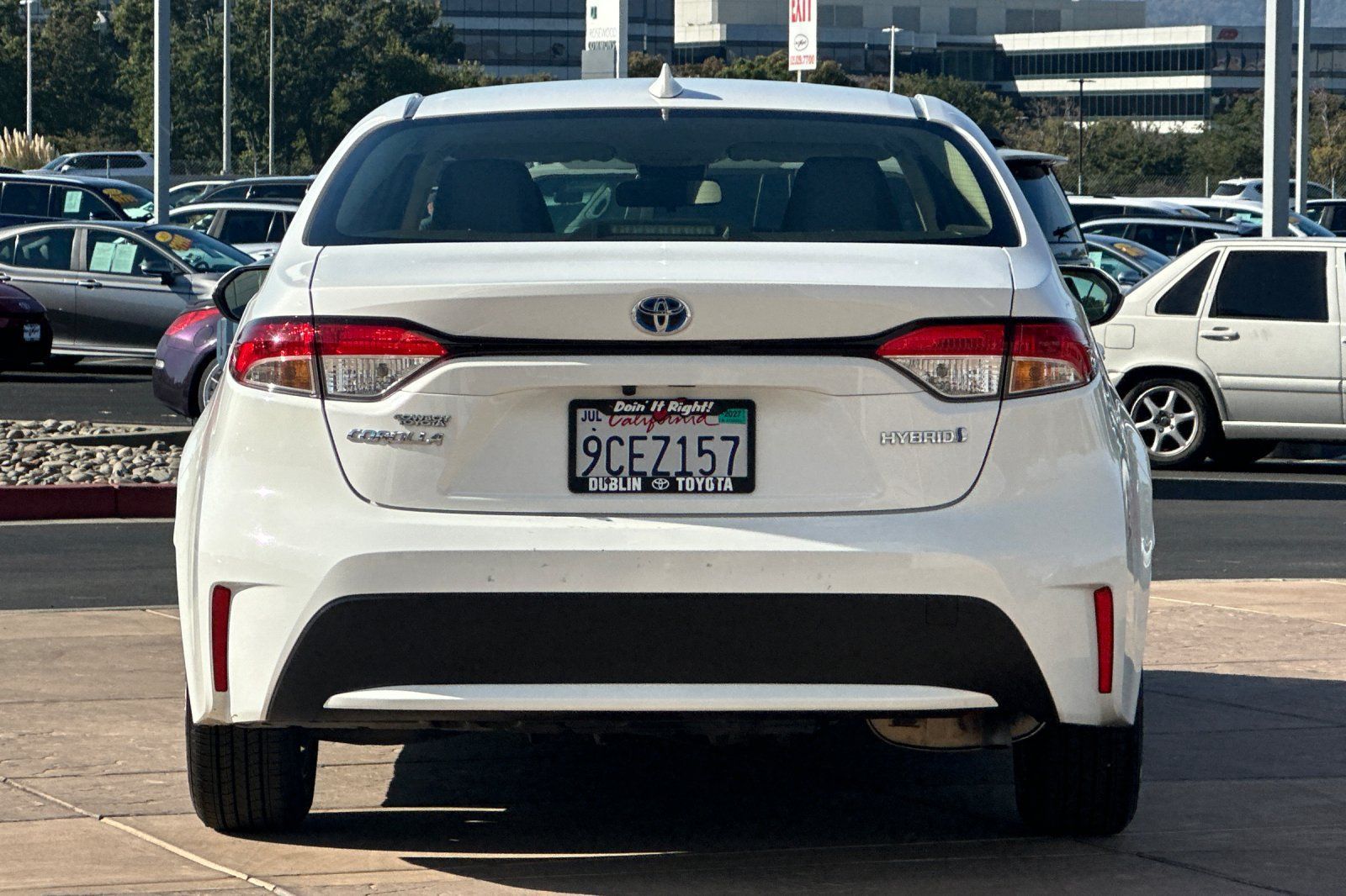 Used 2022 Toyota Corolla LE FWD image 6