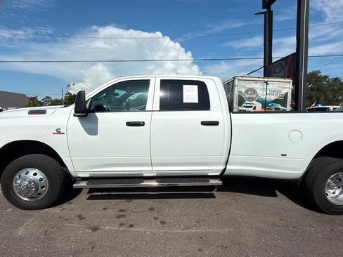 Used 2025 RAM 3500 Tradesman w/ Chrome Appearance Group AWD/4WD image 4
