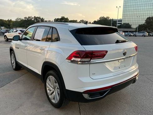 Used 2022 Volkswagen Atlas Cross Sport SE FWD image 5