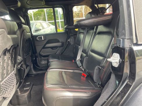 Used 2020 Jeep Wrangler Unlimited Rubicon w/ Dual Top Group AWD/4WD image 20