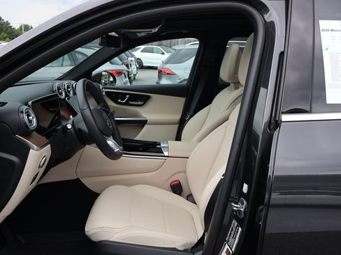 Used 2026 Mercedes-Benz GLC 300 image 10