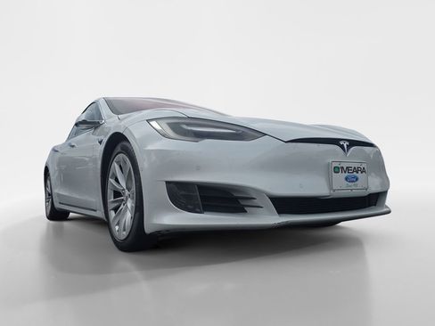 Used 2017 Tesla Model S 75D image 25