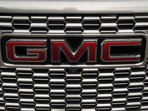 Used 2024 GMC Yukon Denali w/ Denali Reserve Package image 45