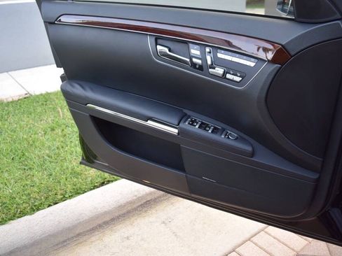 Used 2013 Mercedes-Benz S 550 image 70