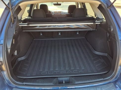 Used 2019 Subaru Outback 2.5i Premium AWD/4WD image 8