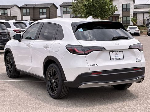 Certified 2026 Honda HR-V Sport image 4