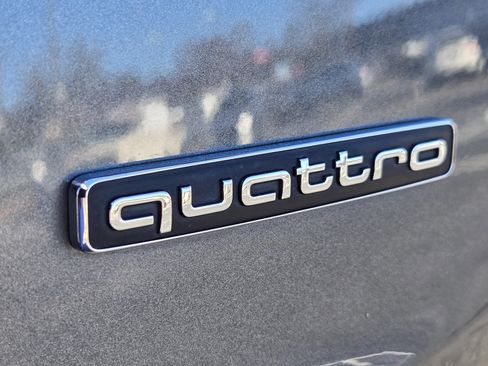 Used 2023 Audi Q5 2.0T Premium w/ Convenience Package image 10